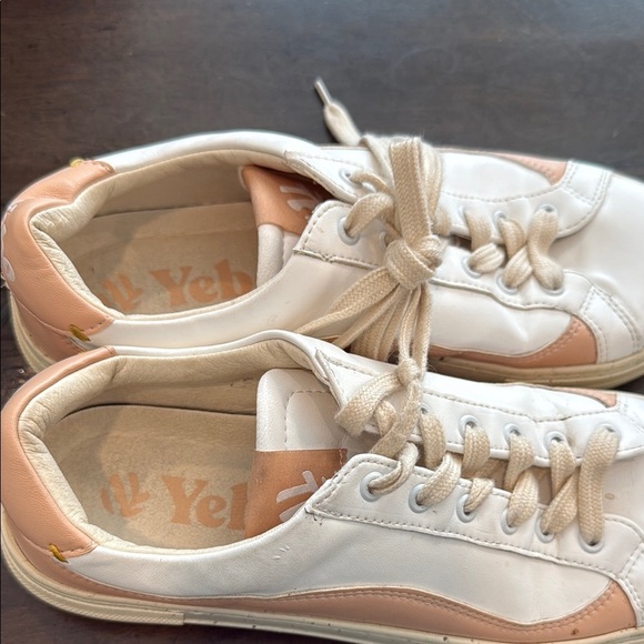 Soludos 8 Yebo Plant Based Vegan Leather Sneaker White and Pink - Picture 10 of 12